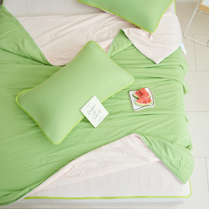 91家纺网 家纺一手货源 找家纺 晨曦家纺 2026新款凉感丝清凉大豆夏被夏凉被空调被凉席四件套-熊猫冻冻被 冻冻被-苹果绿拼悠粉