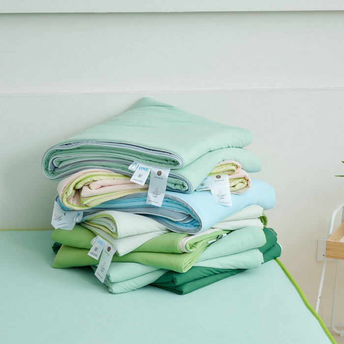 91家纺网 家纺一手货源 找家纺 晨曦家纺 2026新款凉感丝清凉大豆夏被夏凉被空调被凉席四件套-熊猫冻冻被 组合图仅供展示不可下单