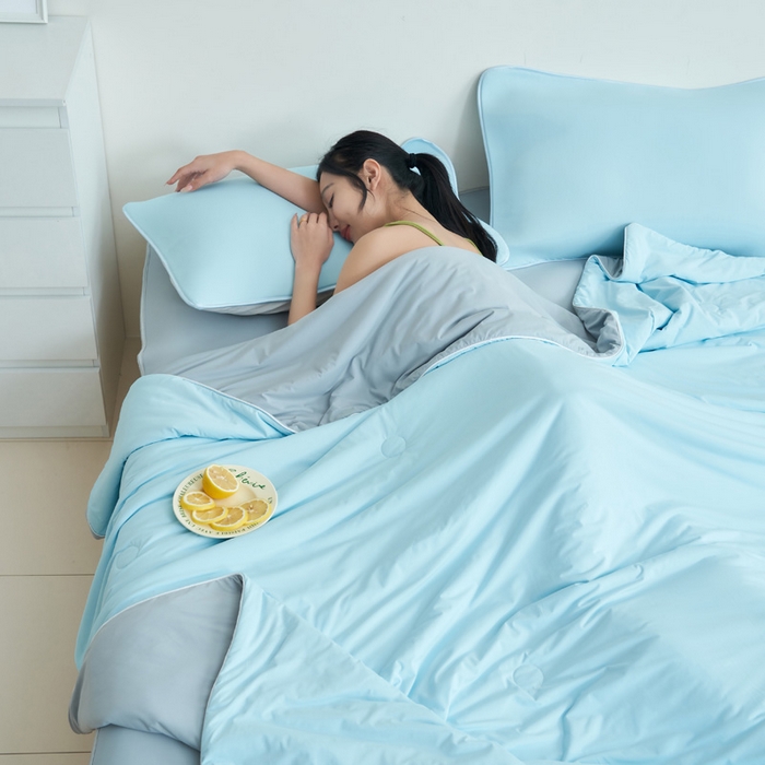 91家纺网 家纺一手货源 找家纺 晨曦家纺 2026新款凉感丝清凉大豆夏被夏凉被空调被凉席四件套-熊猫冻冻被 冻冻被-雾蓝灰