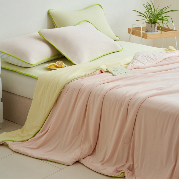 91家纺网 家纺一手货源 找家纺 晨曦家纺 2026新款凉感丝清凉大豆夏被夏凉被空调被凉席四件套-熊猫冻冻被 冻冻被-微醺奶油黄粉