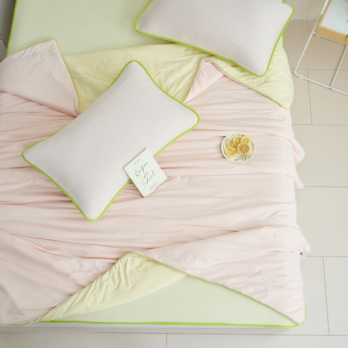 91家纺网 家纺一手货源 找家纺 晨曦家纺 2026新款凉感丝清凉大豆夏被夏凉被空调被凉席四件套-熊猫冻冻被 冻冻被-微醺奶油黄粉