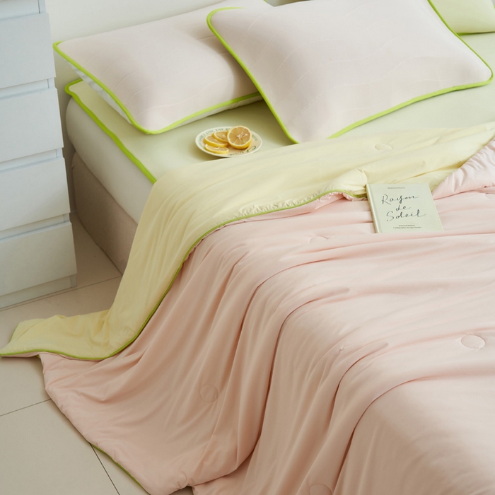 91家纺网 家纺一手货源 找家纺 晨曦家纺 2026新款凉感丝清凉大豆夏被夏凉被空调被凉席四件套-熊猫冻冻被 冻冻被-微醺奶油黄粉