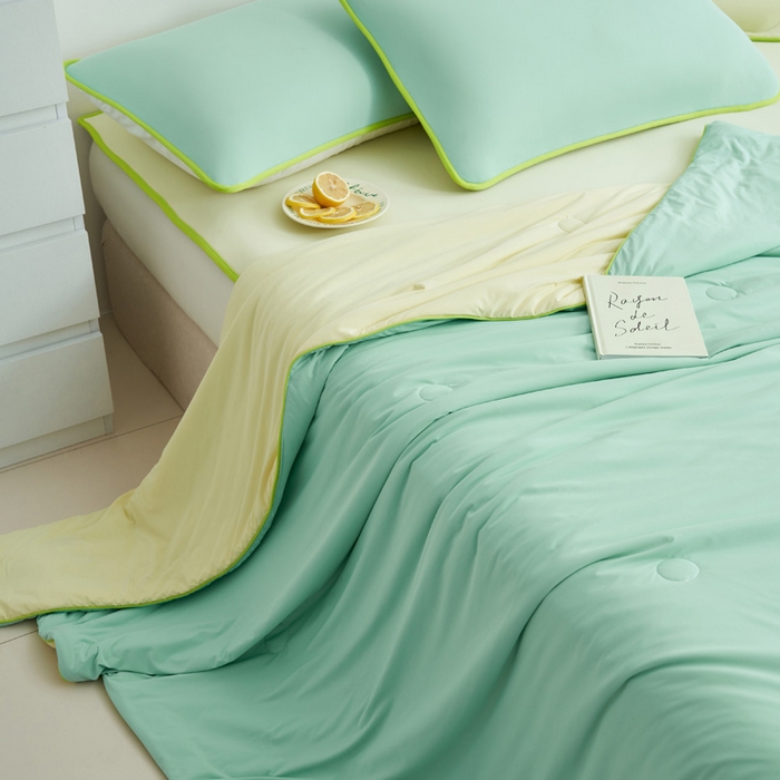 91家纺网 家纺一手货源 找家纺 晨曦家纺 2026新款凉感丝清凉大豆夏被夏凉被空调被凉席四件套-熊猫冻冻被 冻冻被-浅绿拼奶黄