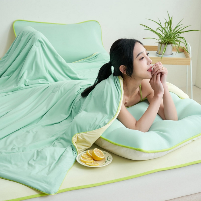 91家纺网 家纺一手货源 找家纺 晨曦家纺 2026新款凉感丝清凉大豆夏被夏凉被空调被凉席四件套-熊猫冻冻被 冻冻被-浅绿拼奶黄