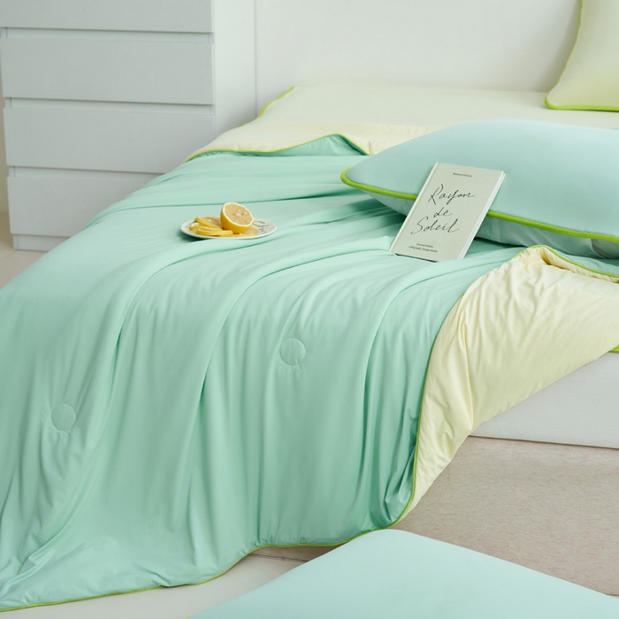 91家纺网 家纺一手货源 找家纺 晨曦家纺 2026新款凉感丝清凉大豆夏被夏凉被空调被凉席四件套-熊猫冻冻被 冻冻被-浅绿拼奶黄