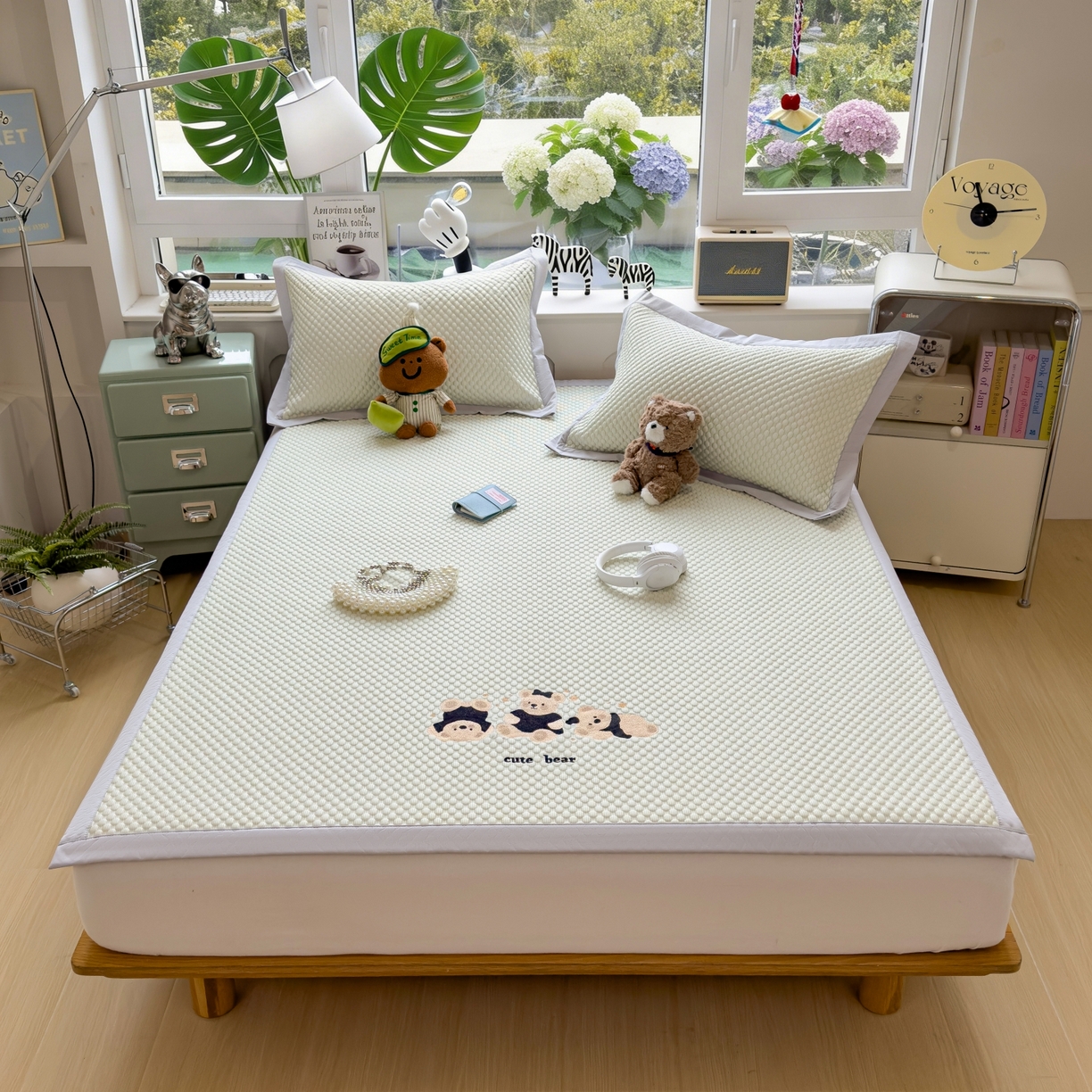 91家纺网 家纺一手货源 找家纺 孩子王家纺 2026新款A类卡通3D冰豆豆凉席三件套凉感值过0.21夏天刺绣冰丝席可机洗儿童 凉茶绿-床席款