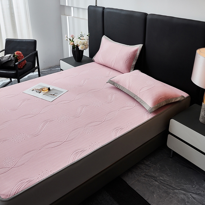 91家纺网 家纺一手货源 找家纺 库里梦家纺 2026新款轻奢高克重复合PE高分子凉席床笠三件套-芳菲 芳菲-粉色床笠款