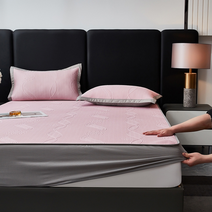 91家纺网 家纺一手货源 找家纺 库里梦家纺 2026新款轻奢高克重复合PE高分子凉席床笠三件套-芳菲 芳菲-粉色床笠款