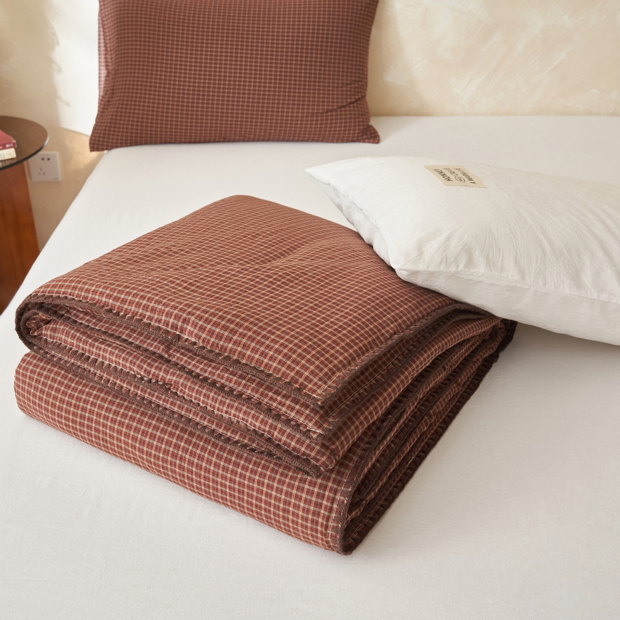 91家纺网 家纺一手货源 找家纺 晨曦家纺 2026新款INS博主风A类全棉色织水洗棉格子夏凉被棉花被夏被空调被四件套 向往-红格