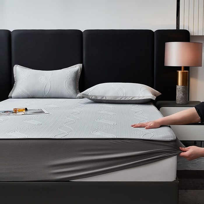 91家纺网 家纺一手货源 找家纺 库里梦家纺 2026新款轻奢高克重复合PE高分子凉席床笠三件套-芳菲 芳菲-灰色床笠款