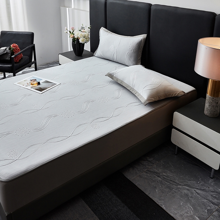 91家纺网 家纺一手货源 找家纺 库里梦家纺 2026新款轻奢高克重复合PE高分子凉席床笠三件套-芳菲 芳菲-灰色床笠款