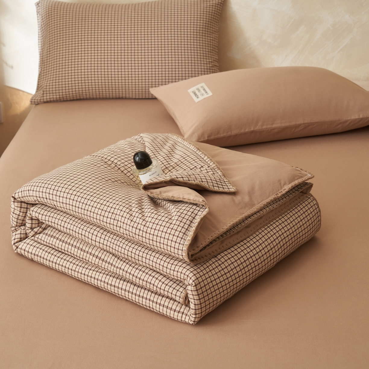 91家纺网 家纺一手货源 找家纺 晨曦家纺 2026新款INS博主风A类全棉色织水洗棉格子夏凉被棉花被夏被空调被四件套 向往-咖格