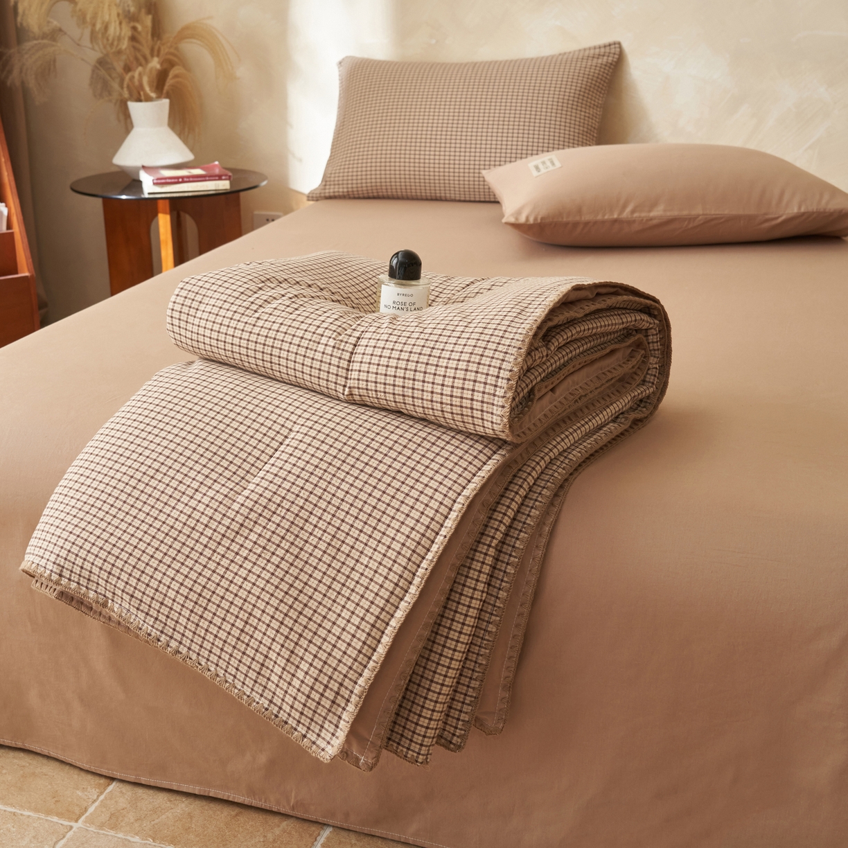 91家纺网 家纺一手货源 找家纺 晨曦家纺 2026新款INS博主风A类全棉色织水洗棉格子夏凉被棉花被夏被空调被四件套 向往-咖格