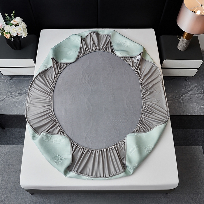 91家纺网 家纺一手货源 找家纺 库里梦家纺 2026新款轻奢高克重复合PE高分子凉席床笠三件套-芳菲 芳菲-绿色床笠款