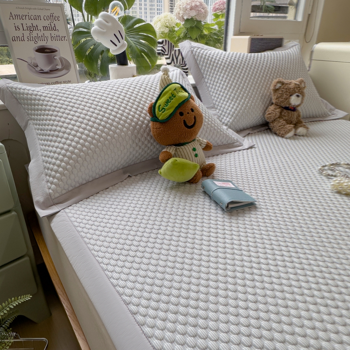 91家纺网 家纺一手货源 找家纺 孩子王家纺 2026新款A类卡通3D冰豆豆凉席三件套凉感值过0.21夏天刺绣冰丝席可机洗儿童 雪花灰-床席款