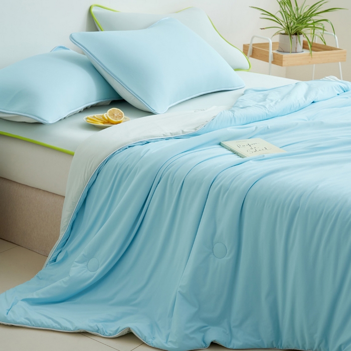 91家纺网 家纺一手货源 找家纺 晨曦家纺 2026新款凉感丝清凉大豆夏被夏凉被空调被凉席四件套-熊猫冻冻被 冻冻被-天青色拼天蓝