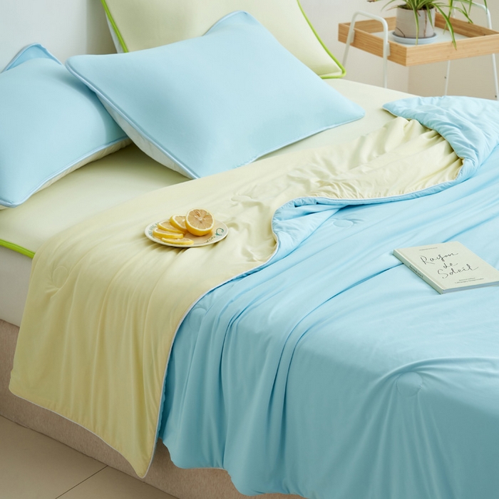 91家纺网 家纺一手货源 找家纺 晨曦家纺 2026新款凉感丝清凉大豆夏被夏凉被空调被凉席四件套-熊猫冻冻被 冻冻被-天蓝拼奶黄