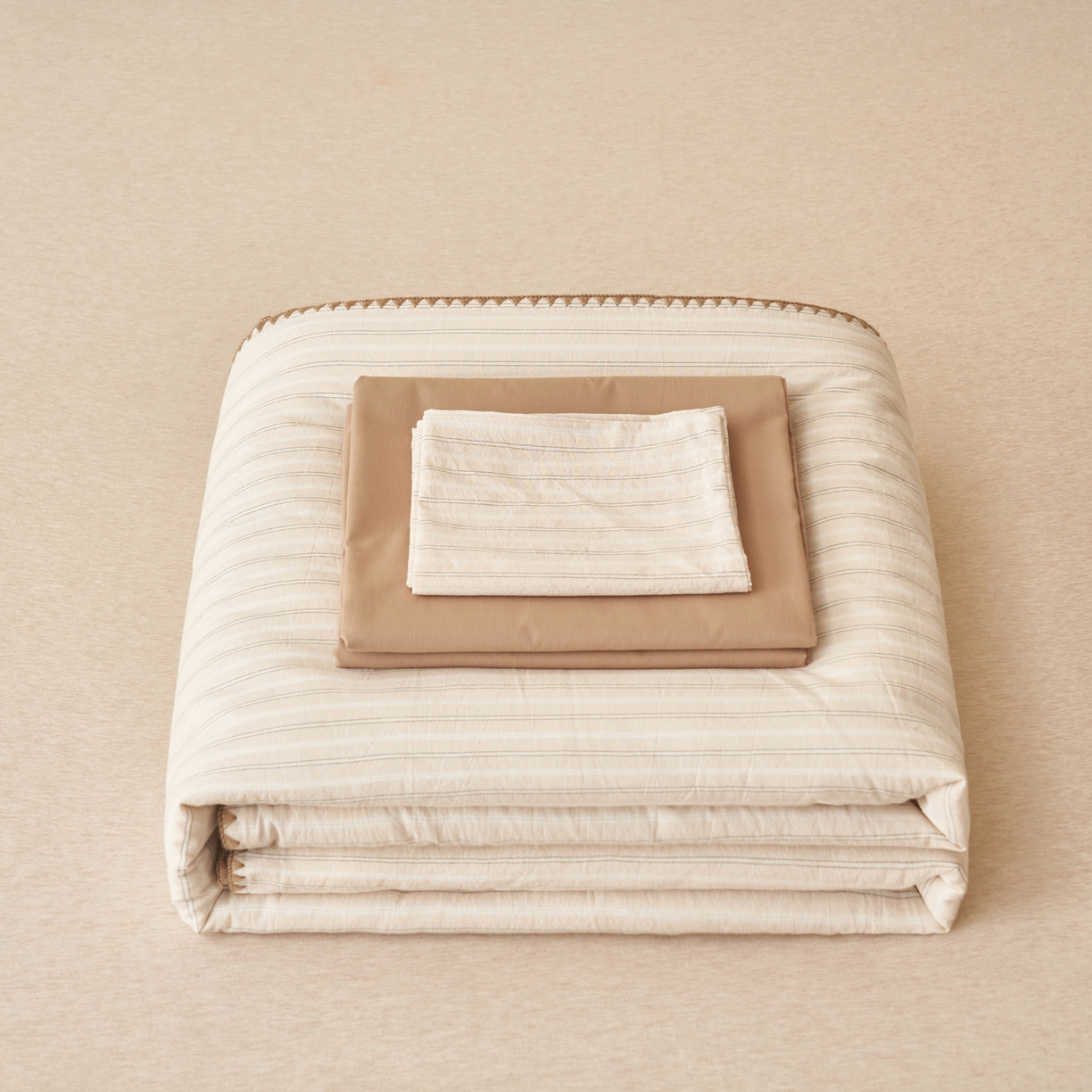 91家纺网 家纺一手货源 找家纺 晨曦家纺 2026新款INS博主风A类全棉色织水洗棉格子夏凉被棉花被夏被空调被四件套 印章-条纹