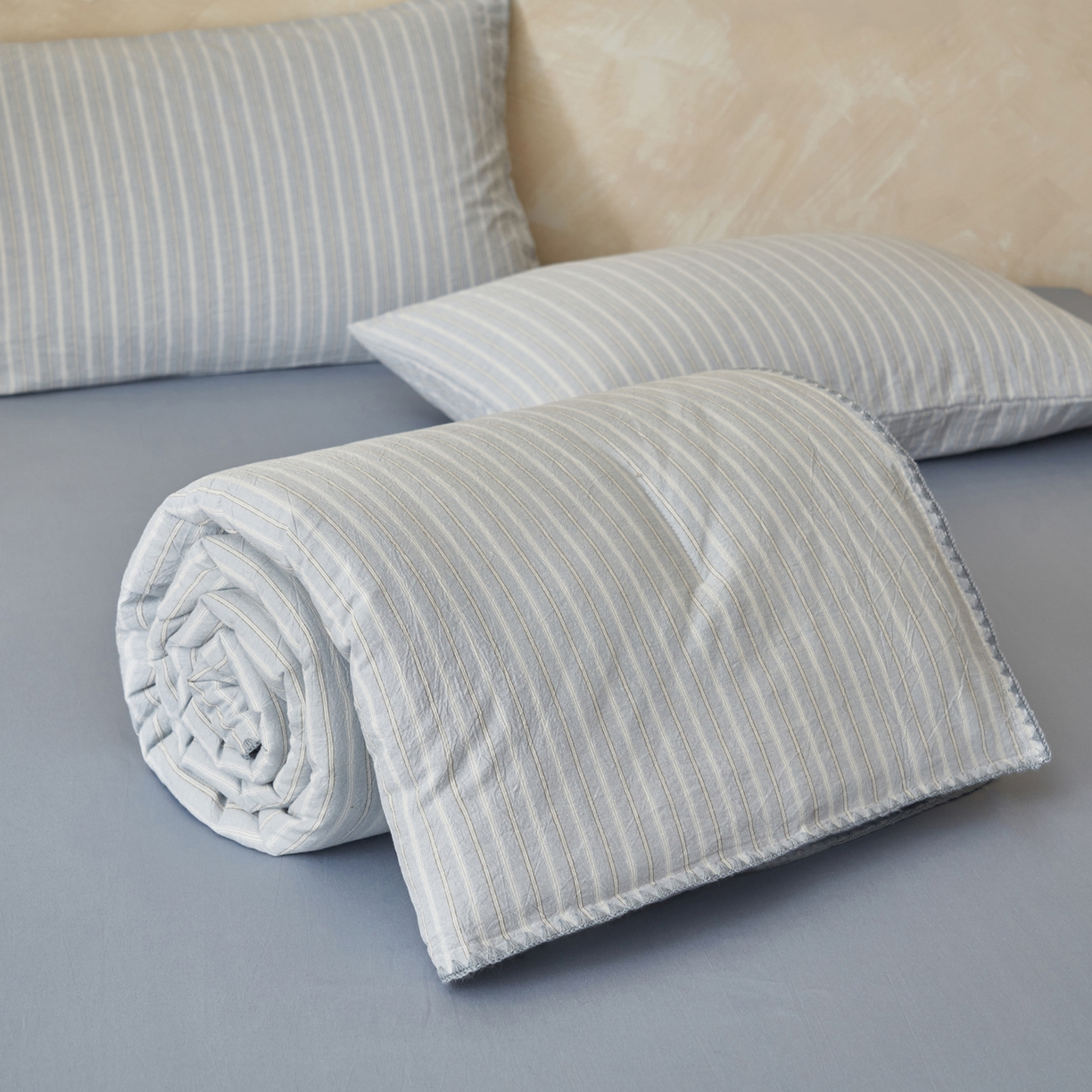 91家纺网 家纺一手货源 找家纺 晨曦家纺 2026新款INS博主风A类全棉色织水洗棉格子夏凉被棉花被夏被空调被四件套 知夏-蓝条纹