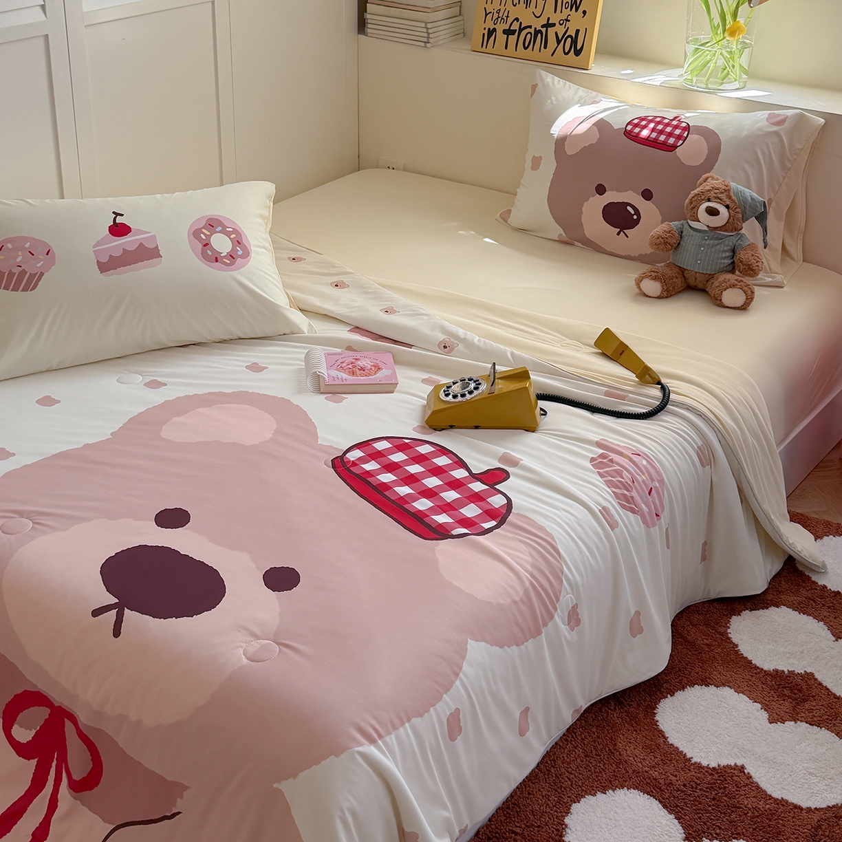 91家纺网 家纺一手货源 找家纺 TT.one 塔塔家居 2026新款A类凉感大版数码印花夏被夏凉被空调被四件套 栗子小熊