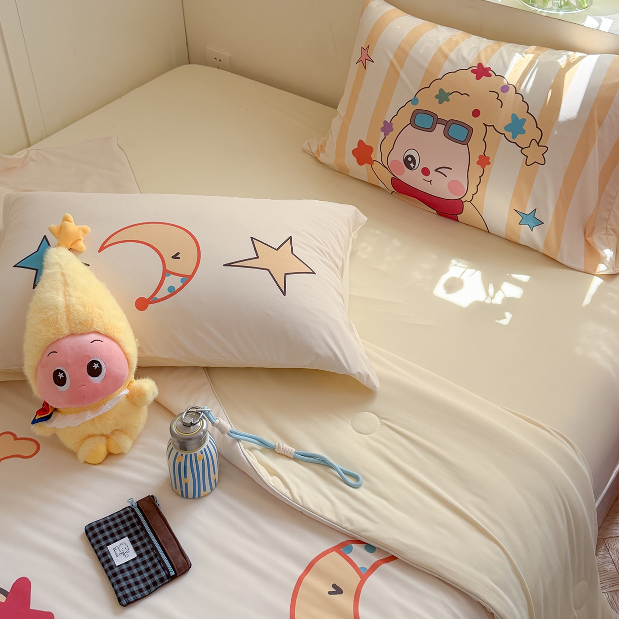 91家纺网 家纺一手货源 找家纺 TT.one 塔塔家居 2026新款A类凉感大版数码印花夏被夏凉被空调被四件套 星星宝贝