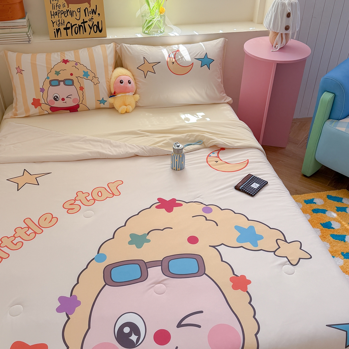 91家纺网 家纺一手货源 找家纺 TT.one 塔塔家居 2026新款A类凉感大版数码印花夏被夏凉被空调被四件套 星星宝贝