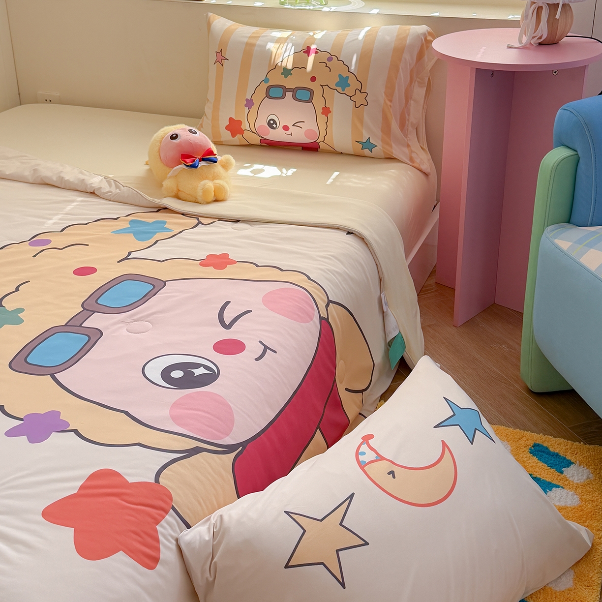 91家纺网 家纺一手货源 找家纺 TT.one 塔塔家居 2026新款A类凉感大版数码印花夏被夏凉被空调被四件套 星星宝贝