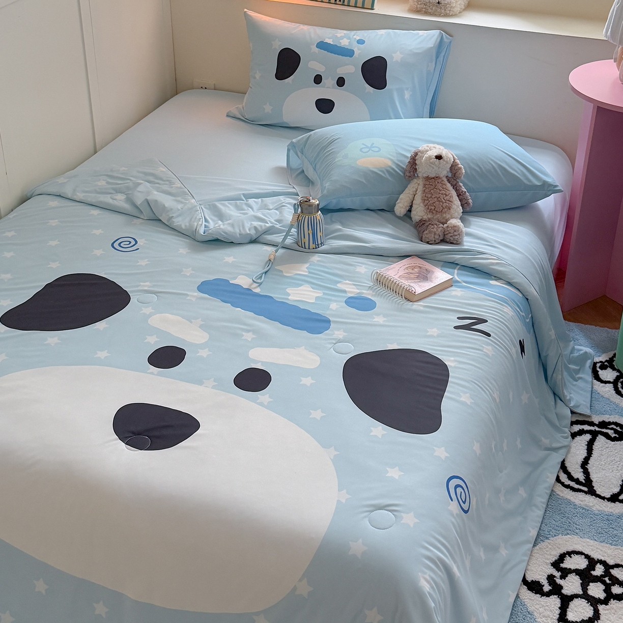 91家纺网 家纺一手货源 找家纺 TT.one 塔塔家居 2026新款A类凉感大版数码印花夏被夏凉被空调被四件套 卷卷狗