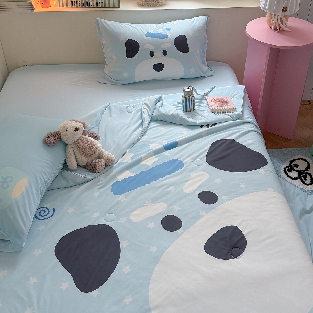 91家纺网 家纺一手货源 找家纺 TT.one 塔塔家居 2026新款A类凉感大版数码印花夏被夏凉被空调被四件套 卷卷狗