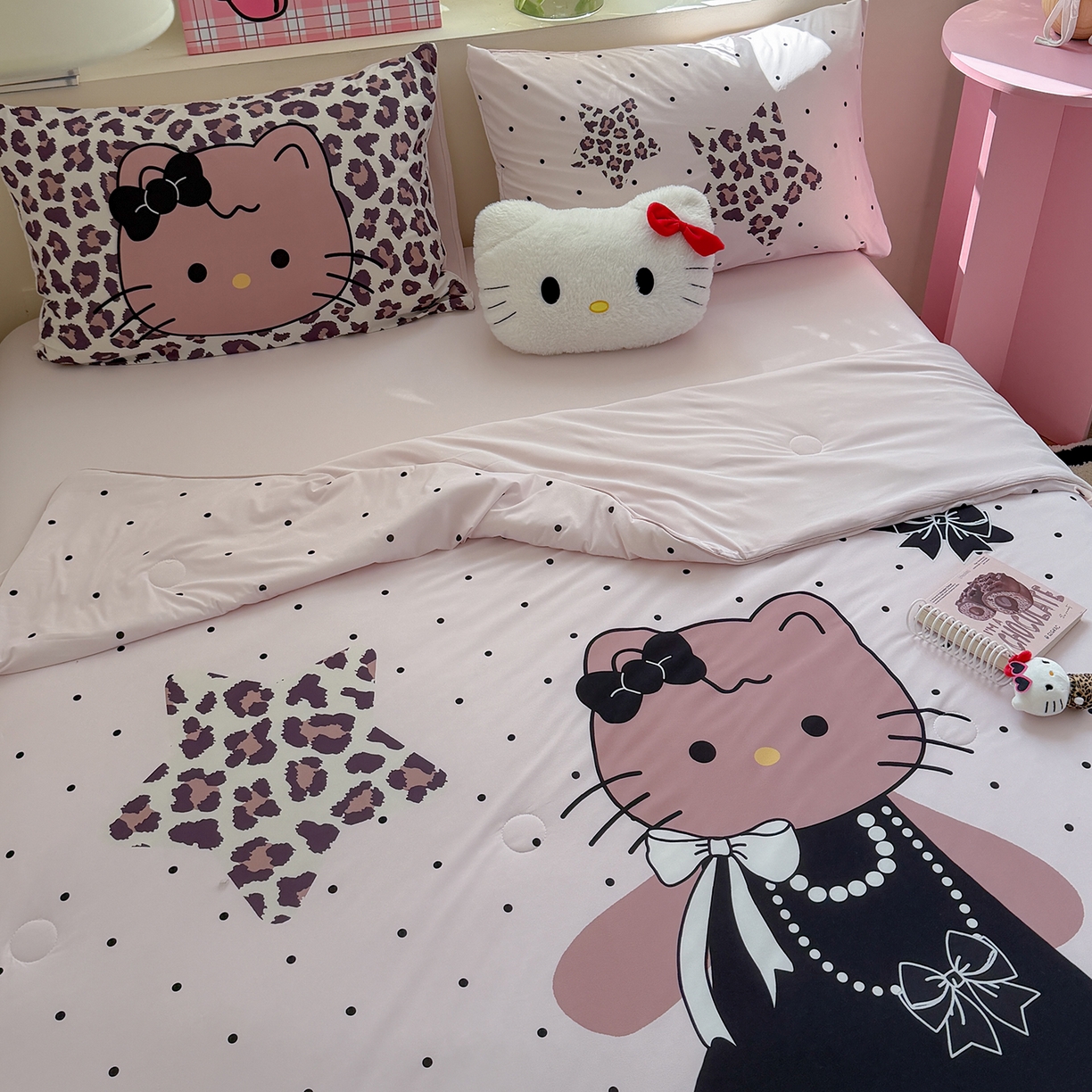 91家纺网 家纺一手货源 找家纺 TT.one 塔塔家居 2026新款A类凉感大版数码印花夏被夏凉被空调被四件套 珍珠猫