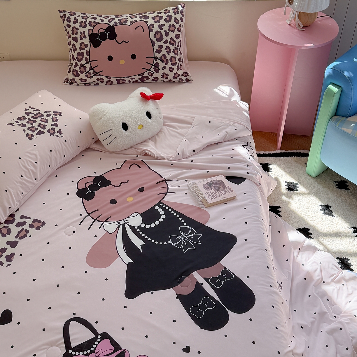 91家纺网 家纺一手货源 找家纺 TT.one 塔塔家居 2026新款A类凉感大版数码印花夏被夏凉被空调被四件套 珍珠猫