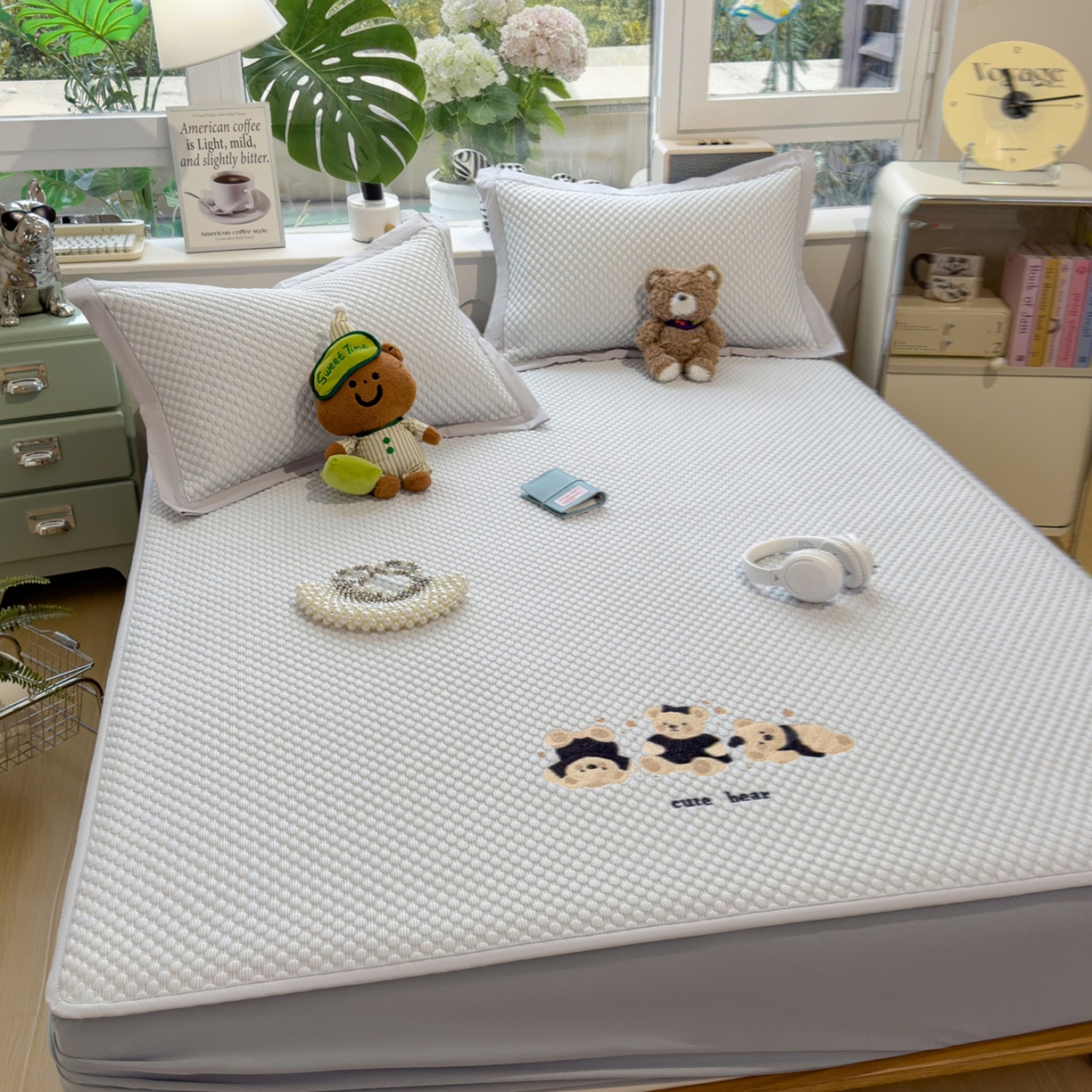 91家纺网 家纺一手货源 找家纺 孩子王家纺 2026新款A类卡通3D冰豆豆凉席三件套凉感值过0.21夏天刺绣冰丝席可机洗儿童 冰川蓝-床笠款