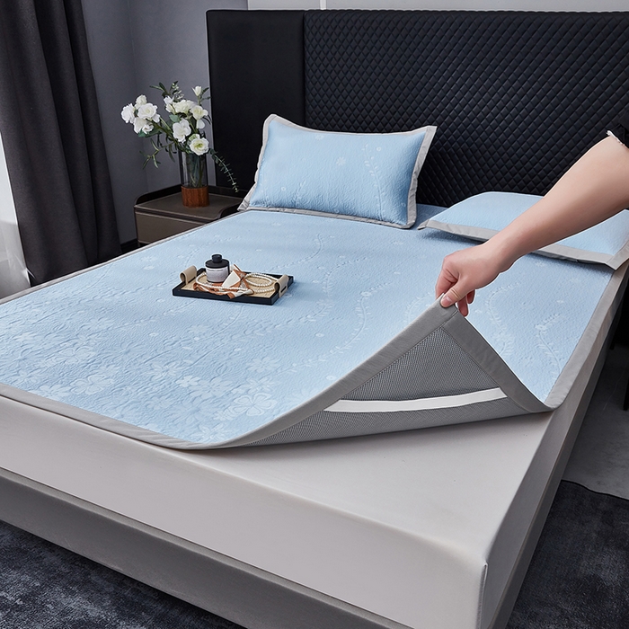 91家纺网 家纺一手货源 找家纺 （总）库里梦家纺 2026新款轻奢高克重复合PE高分子凉席床笠三件套-简卉