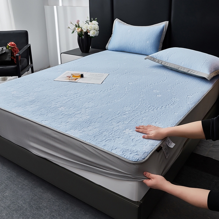 91家纺网 家纺一手货源 找家纺 （总）库里梦家纺 2026新款轻奢高克重复合PE高分子凉席床笠三件套-简卉