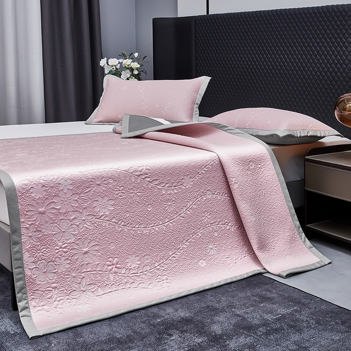 91家纺网 家纺一手货源 找家纺 库里梦家纺 2026新款轻奢高克重复合PE高分子凉席床笠三件套-简卉 简卉-粉色床席款