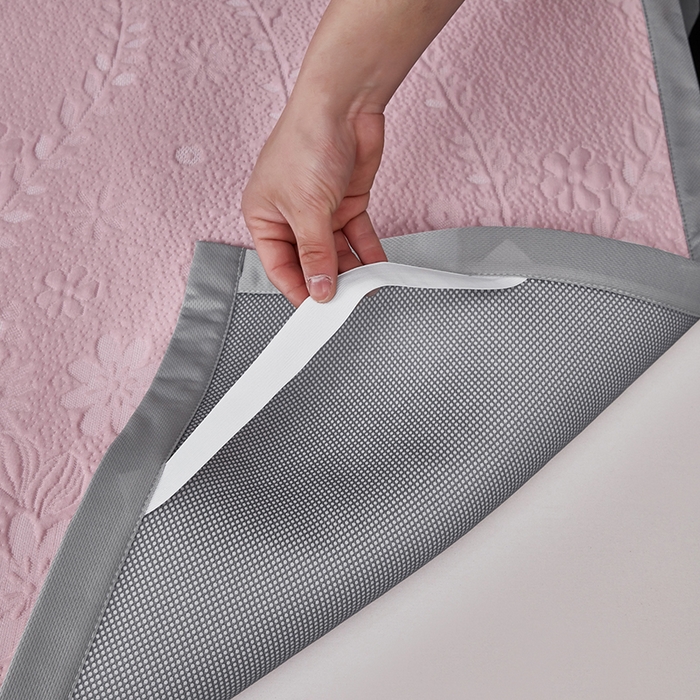 91家纺网 家纺一手货源 找家纺 库里梦家纺 2026新款轻奢高克重复合PE高分子凉席床笠三件套-简卉 简卉-粉色床席款