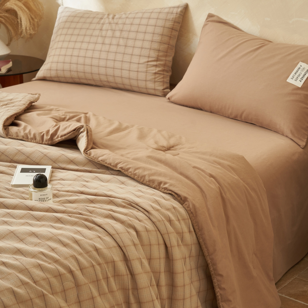 91家纺网 家纺一手货源 找家纺 晨曦家纺 2026新款INS博主风A类全棉色织水洗棉格子夏凉被棉花被夏被空调被四件套 追觅-咖格