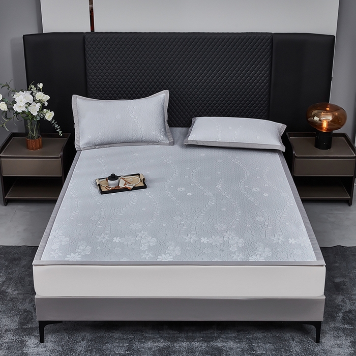 91家纺网 家纺一手货源 找家纺 库里梦家纺 2026新款轻奢高克重复合PE高分子凉席床笠三件套-简卉 简卉-灰色床席款