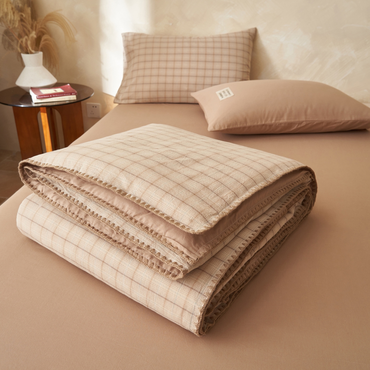 91家纺网 家纺一手货源 找家纺 晨曦家纺 2026新款INS博主风A类全棉色织水洗棉格子夏凉被棉花被夏被空调被四件套 追觅-咖格