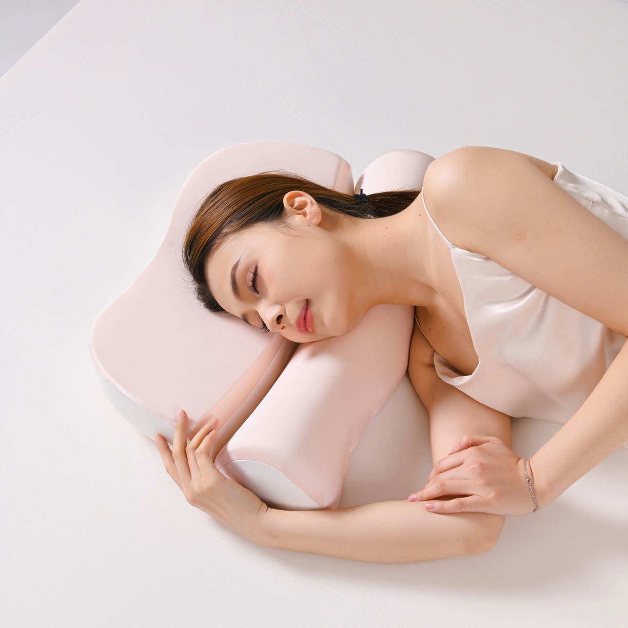 91家纺网 家纺一手货源 找家纺 优芯选 2026新款零压助眠深睡牵引枕二合一组合款记忆棉枕枕头枕芯 粉色 半圆20*45*7圆柱15*50*11/对