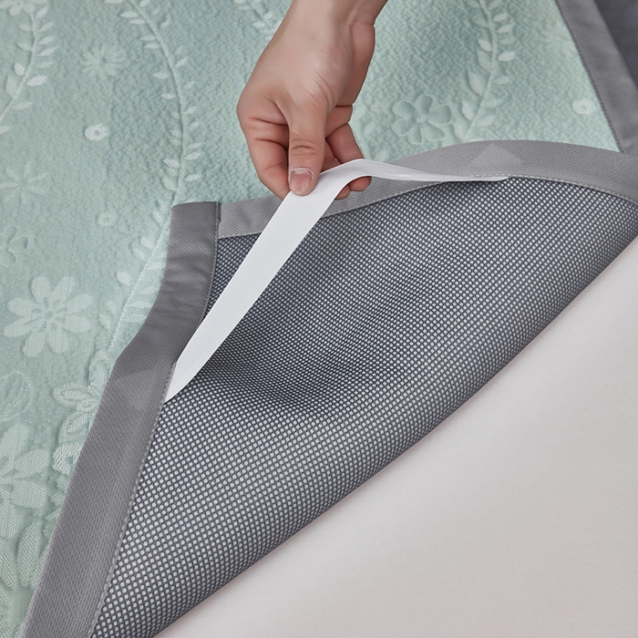 91家纺网 家纺一手货源 找家纺 库里梦家纺 2026新款轻奢高克重复合PE高分子凉席床笠三件套-简卉 简卉-绿色床席款