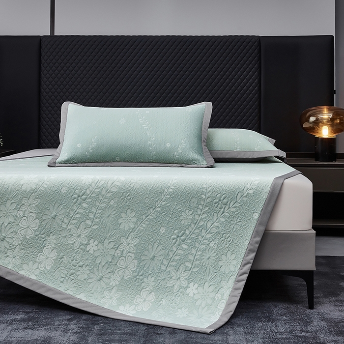 91家纺网 家纺一手货源 找家纺 库里梦家纺 2026新款轻奢高克重复合PE高分子凉席床笠三件套-简卉 简卉-绿色床席款