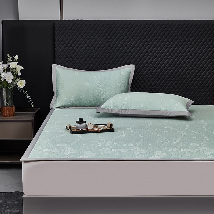 91家纺网 家纺一手货源 找家纺 库里梦家纺 2026新款轻奢高克重复合PE高分子凉席床笠三件套-简卉 简卉-绿色床席款