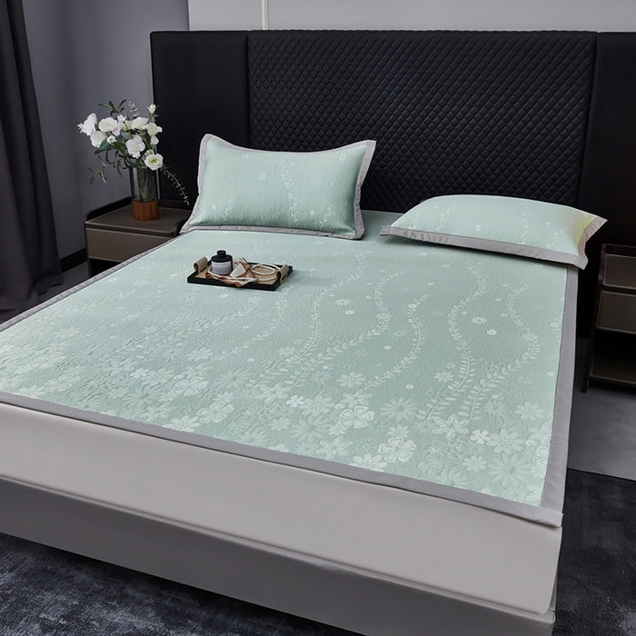 91家纺网 家纺一手货源 找家纺 库里梦家纺 2026新款轻奢高克重复合PE高分子凉席床笠三件套-简卉 简卉-绿色床席款