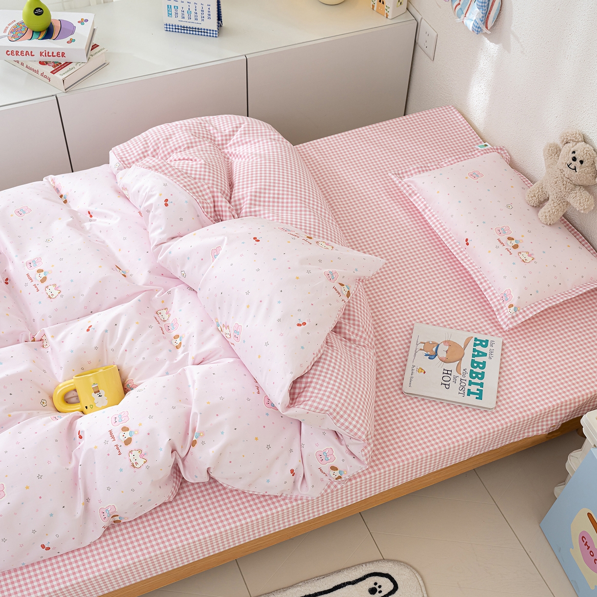 91家纺网 家纺一手货源 找家纺 良佐生活 2026新款A类60S全棉贡缎长绒棉学生三件套 4开心派对