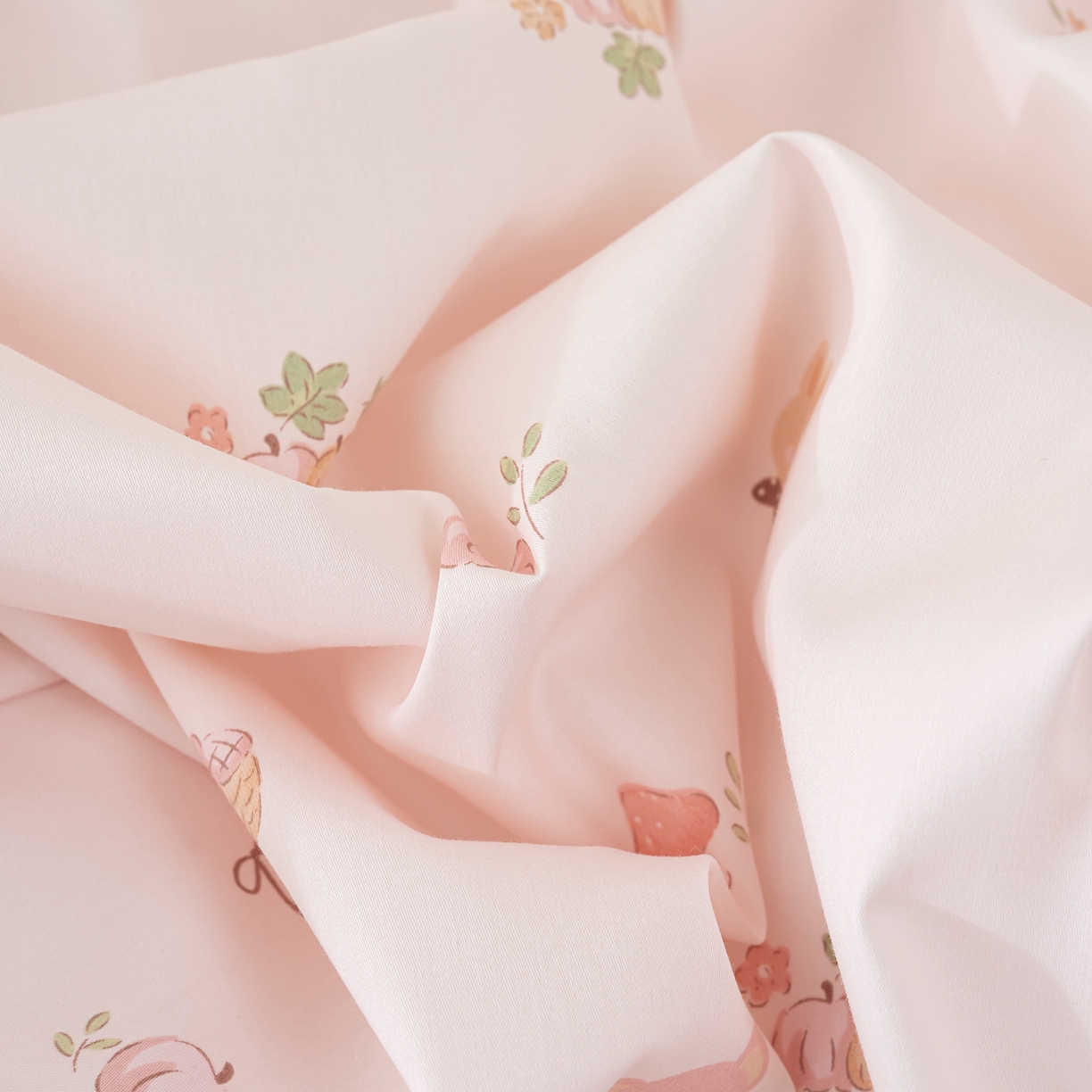 91家纺网 家纺一手货源 找家纺 良佐生活 2026新款A类60S全棉贡缎长绒棉学生三件套 7兔熊宝贝