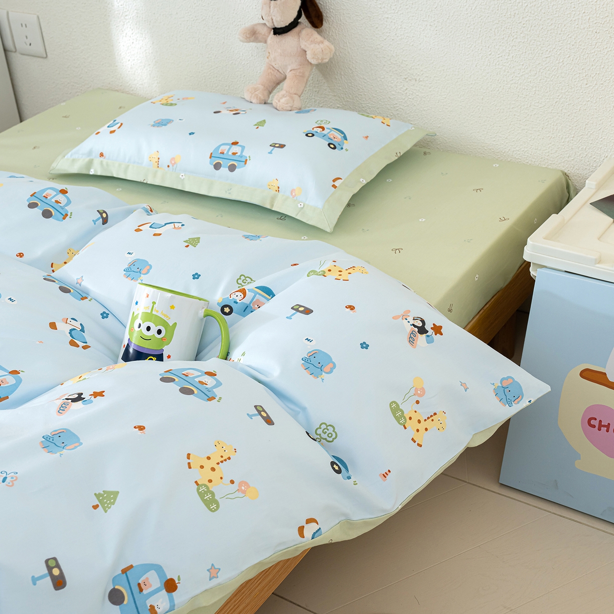 91家纺网 家纺一手货源 找家纺 良佐生活 2026新款A类60S全棉贡缎长绒棉学生三件套 8假日旅行