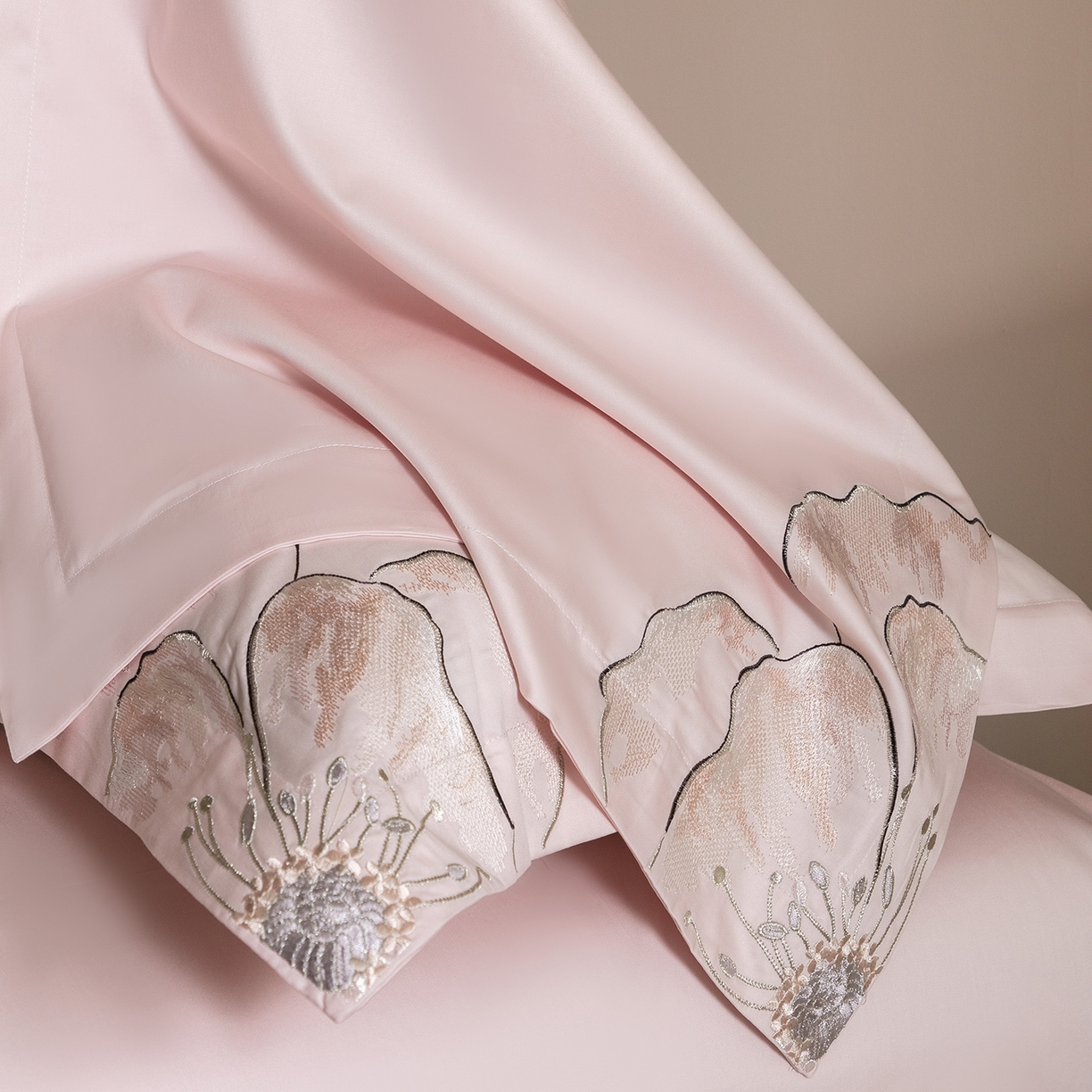 91家纺网 家纺一手货源 找家纺 （总）优悦生活馆 2026新款工艺款全棉新疆长绒棉刺绣四件套-朝露晨风