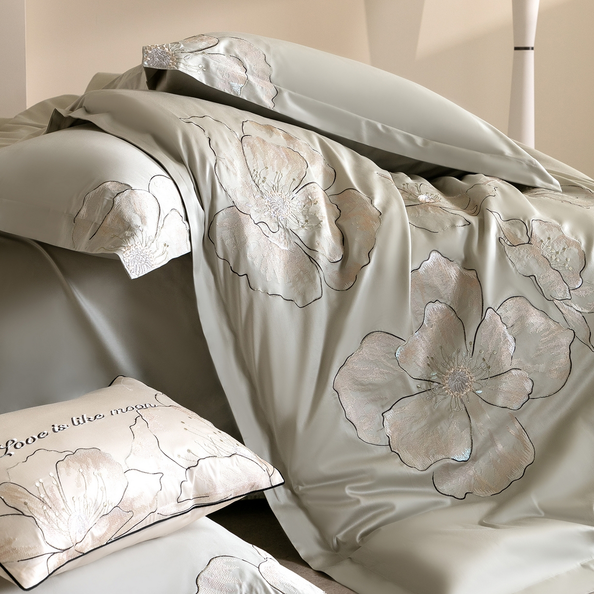 91家纺网 家纺一手货源 找家纺 优悦生活馆 2026新款工艺款全棉新疆长绒棉刺绣四件套-朝露晨风 朝露晨风-绿