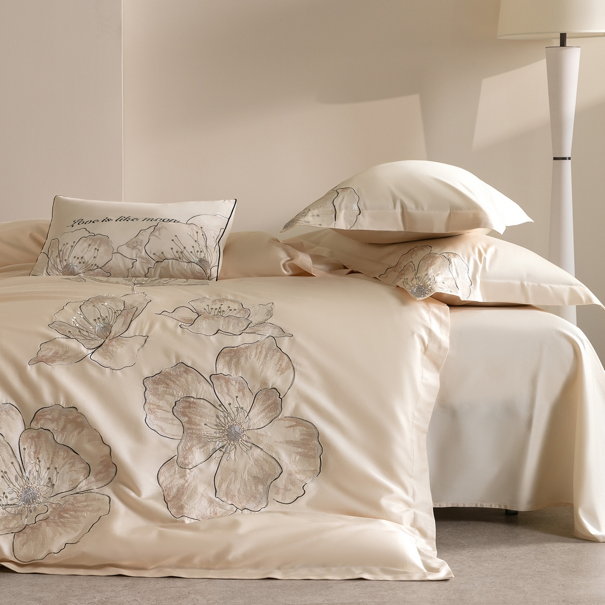 91家纺网 家纺一手货源 找家纺 优悦生活馆 2026新款工艺款全棉新疆长绒棉刺绣四件套-朝露晨风 朝露晨风-香槟